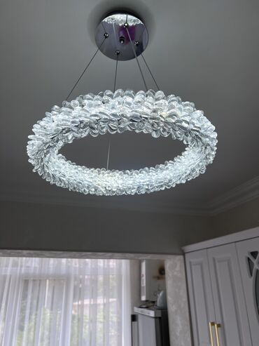 Mücrülər: Led Çılçıraq, Xrustal