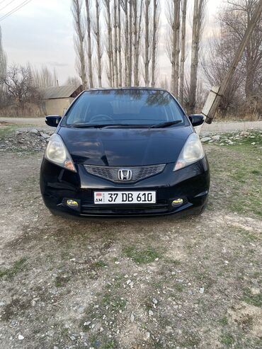 машина лада 2114: Honda Fit: 2010 г., 1.3 л, Вариатор, Бензин