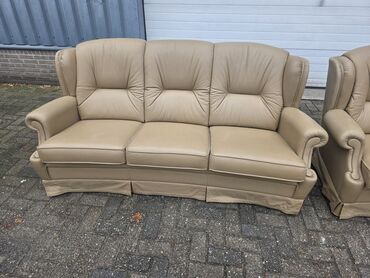 Stilske garniture: Kožna garnitura – set od dve sofe u bež boji - Model: klasični dizajn — 3