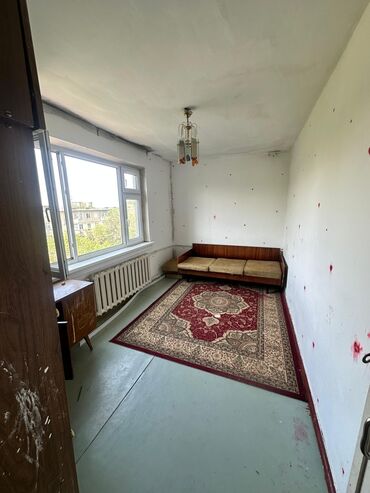снять квартиру с животными: 2 бөлмө, 48 кв. м, 104-серия, 4 кабат, Эски ремонт