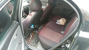 kia qranat: Kia Rio: 1.4 l | 2010 il Sedan — 4