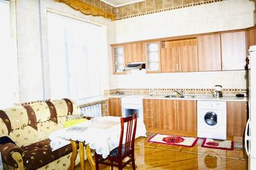 Həyət evləri və villaların satışı: 8 otaq, 500 kv. m, Kredit yoxdur, Orta təmir — 4