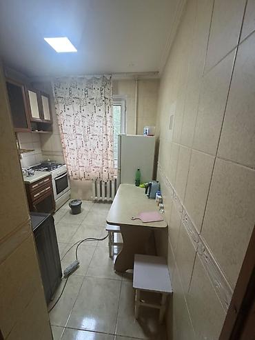 Квартиры: 3 комнаты, 58 м², Юбилейка 104 серия, 1 этаж, Старый ремонт — 3