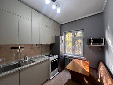 сдаю квартира дордой: 3 комнаты, 62 м², 105 серия, 2 этаж, Евроремонт