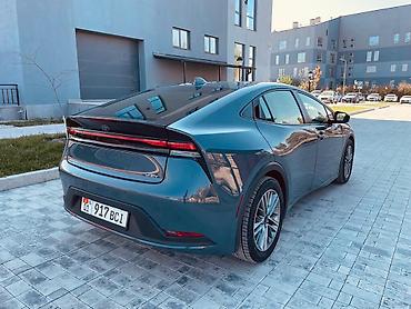 нехия 2: Toyota Prius: 2023 г., 2 л, Вариатор, Гибрид, Хэтчбэк — 9