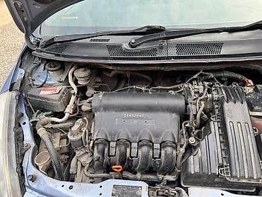 Honda: Honda Fit: 2002 г., 1.3 л, Вариатор, Бензин, Хэтчбэк — 7