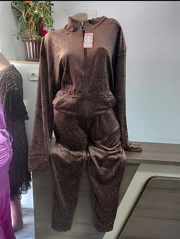 muskarci trenerka: Trenerke plisane
3XL-10xl
2900 din — 4