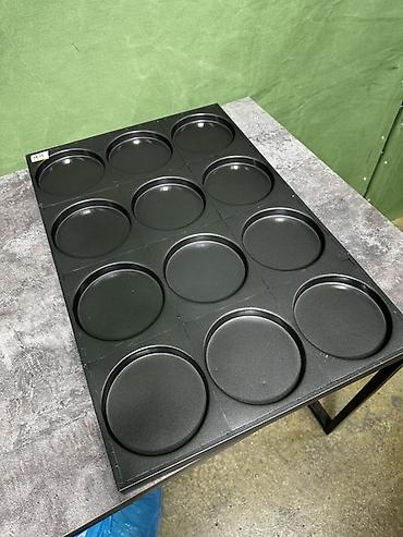 Кондитерский инвентарь: Перфорированные и гладкие противни для выпечки (пекарские листы) — 32