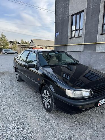 карадар: Volkswagen Passat: 1994 г., 1.8 л, Седан — 3