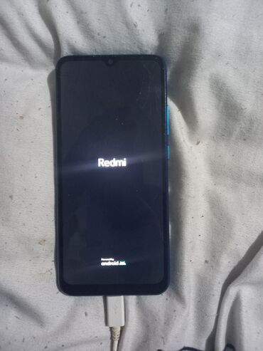 телефон fly fs517 cirrus 11: Redmi smartfon Xüsusiyyətlər: - Ön tərəfdə damla formalı ekran kəsiyi