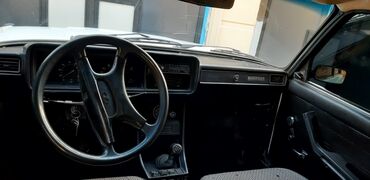 2107 салон: ВАЗ (ЛАДА) 2107: 1.5 л, Механика, Бензин, Седан