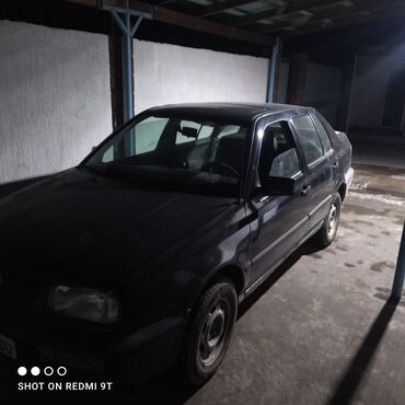 автомобиль лексус: Volkswagen Vento: 1998 г., 1.8 л, Механика, Бензин, Седан