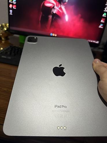 ikinci el ipad pro: Ipad pro 11 M2 Istifade etmediyim ucun satiram. Üzerinde, ekraninda — 2