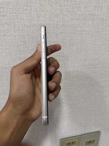 Apple iPhone: IPhone 11, 128 GB, Ağ, Simsiz şarj — 7