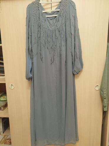 вечерние платья на прокат бишкек: Вечернее платье, Классическое, Длинная модель, С рукавами, Камни, 6XL (EU 52)