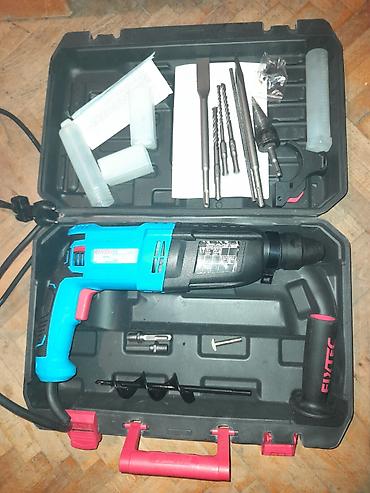 Električne bušilice: Busilica plus cepanje drva novo

nova — 10