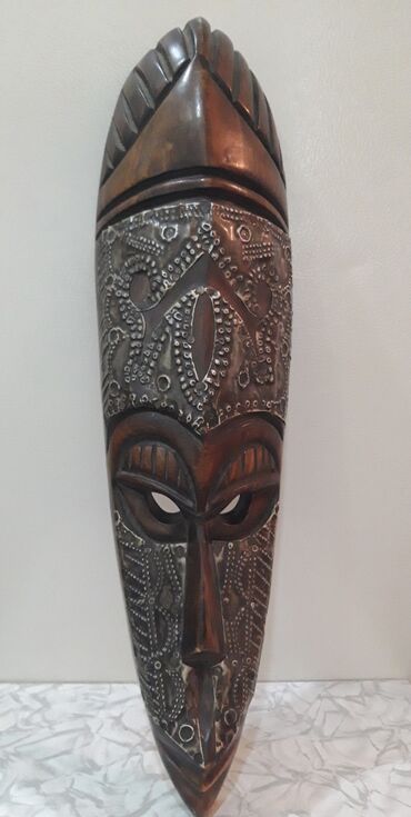 işlənmiş əşyalar: Африканская маска