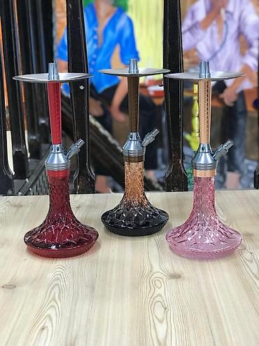 stol ustu qəlyan: Şüşə nərgilər – dekorativ oyma diblik və metal üst hissə ilə - Model — 1