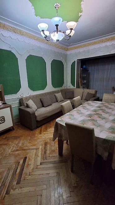 Mənzillər: Qanuni 3 otaq minsk lahiyə. Tavan 2.85 Real alıcıya. Əmlakçılar — 2