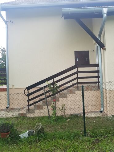 Kuće na prodaju: 85 kv. m, 2 sobe — 3