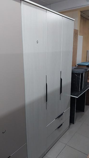 Шифоньеры, шкафы для одежды: Трёхдверный шкаф-/распашной для одежды - Габариты: ориентировочно — 25