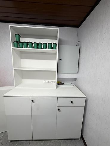 Торговое оборудование: Торговое оборудование для кафе/магазина Комплект включает: - — 1