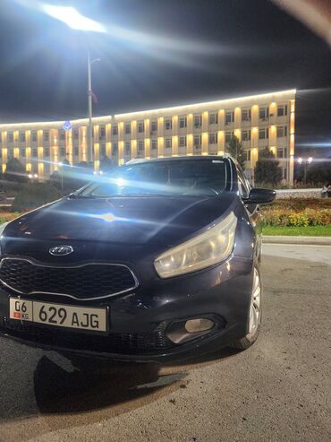 а автомобиля: Kia Ceed: 2014 г., 1.4 л, Механика, Бензин, Универсал