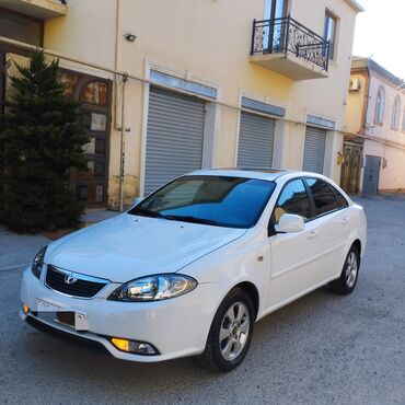 gentra: Daewoo Gentra: 1.5 l | 2014 il Sedan