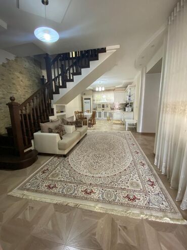 Долгосрочная аренда домов: 280 м², 5 комнат — 10