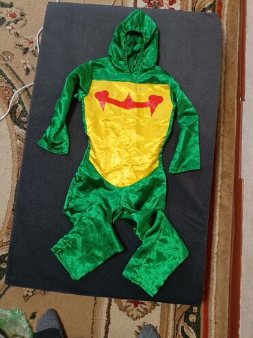 Карнавальные костюмы: Детские карнавальные костюмы (на рост примерно 110–130 см — 2