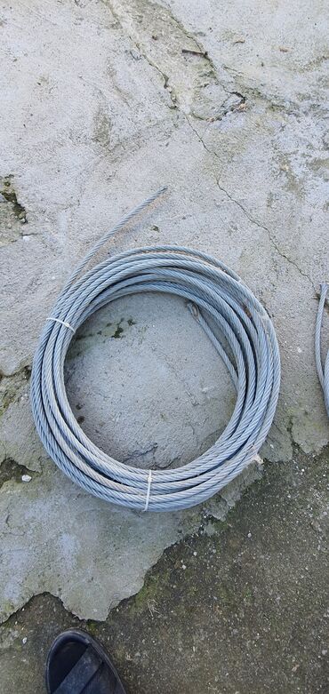 Digər metal məhsullar: Tros. İzolyasiya olunanda var. Qiymet ölçüye görə deyisir. 50 — 4