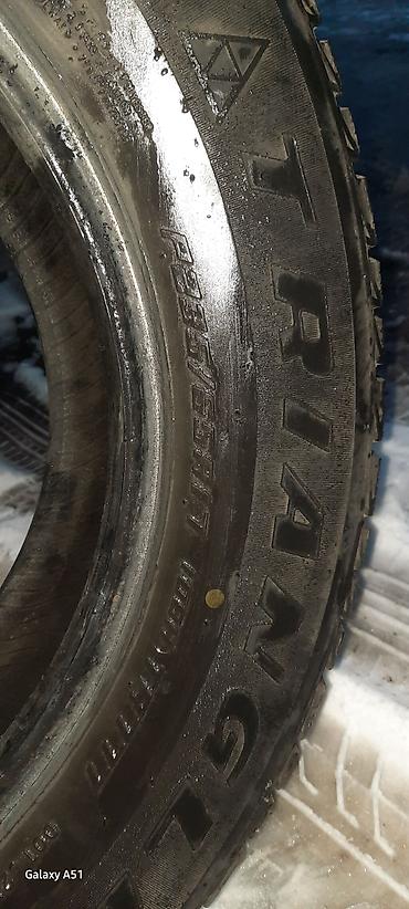 Шины: Шины 235 / 65 / R 17, Зима, Б/у, Внедорожные (АТ/МТ), США, Continental — 2