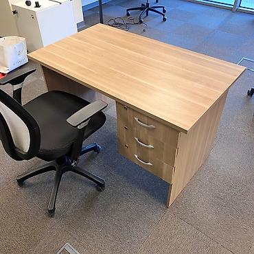 Ofis mebeli: Ölçüləri 70x120. Stol və stul birlikdə cəmi 160 AZN. Ümümi 4 ədəd var — 4