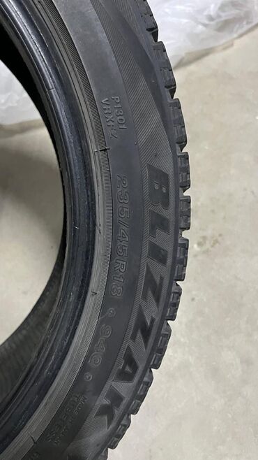 разрочка машина: Шины 235 / R 18, Зима, Б/у, Пара, Легковые, Bridgestone