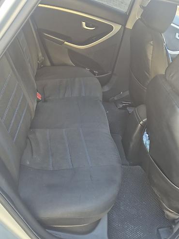 hyundai i30 stop: Hyundai i30: 1.6 l | 2013 il Universal — 9