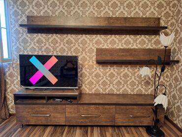 hamam polkasi: Düz TV altlığı, Polkalı, Laminat
