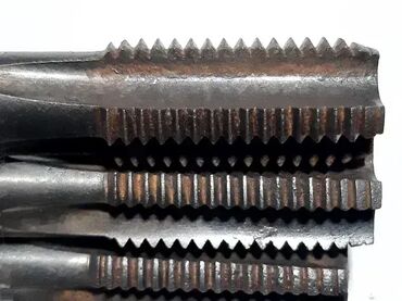 Ostali uređaji: Rucne ureznice M20 (M24x2,5) ureznica- 🔩 !-Cena je za komplet od tri — 10
