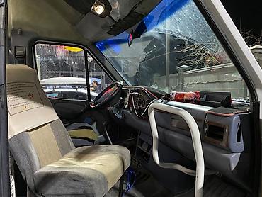 глушител на спринтер: Mercedes-Benz Sprinter Макси грузо посажир 7 место — 3