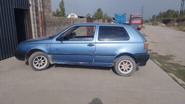 кузов нива купить новый: Хэтчбек Volkswagen Golf III синего цвета, оснащенный багажником на