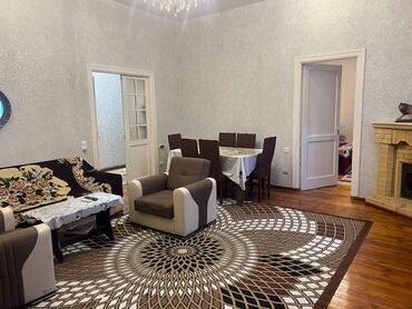 Uzunmüddətli kirayə mənzillər: Сдается квартира в районе Азнефть,напротив 6 школы. 3 /4 этаж3 — 11