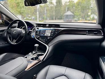 Продажа авто: Toyota Camry: 2018 г., 2.5 л, Вариатор, Гибрид, Седан — 5