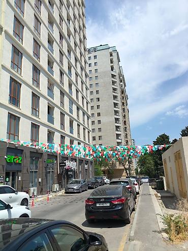 lapet senedi: Yasamal, 3 otaqlı, Yeni tikili, m. İnşaatçılar, 80 kv. m — 1