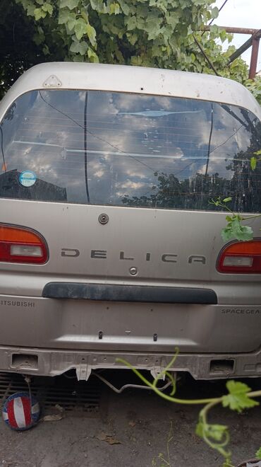 Другие детали ходовой части: Продаю запчасти на, Митсубиси Делика, дизель 2,8 И есть — 11