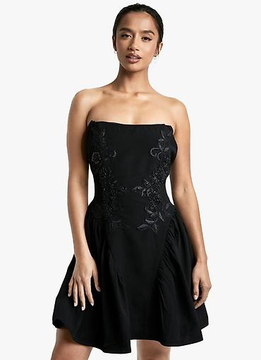 Crna mini haljina bez bretela - Elegantna crna haljina A-kroja — 1