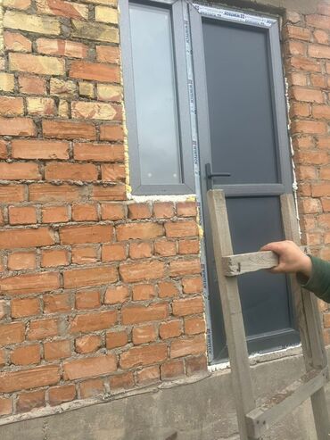 формы для садовых дорожек: Металлопластиковая дверь с остеклением и узкой боковой фрамугой -
