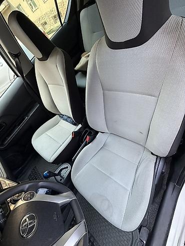 byd e1: Toyota Aqua: 2016 г., 1.5 л, Вариатор, Гибрид, Хэтчбэк — 6