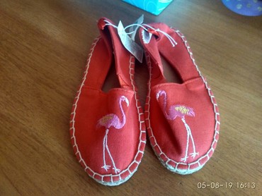 красные детские туфли: Продаю новые балетки хорошего качества 28 размер 300 сом
