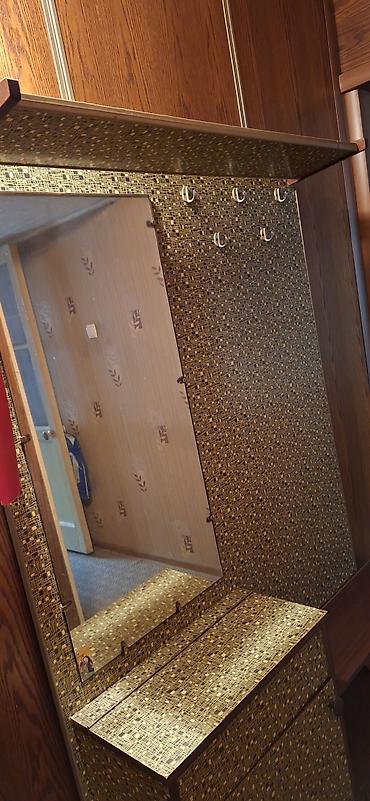sofa bed: Диван-кровать с широким спальным местом и нишей для хранения. размер — 8
