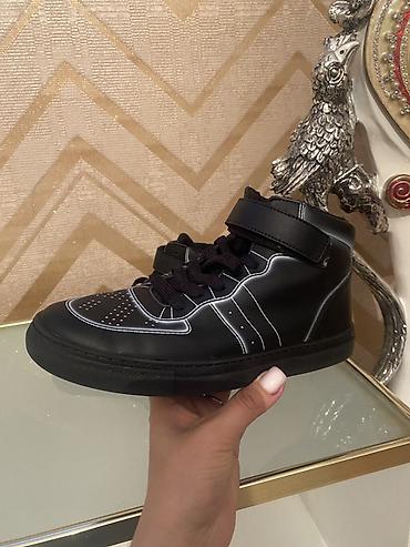midi donlar: Rəng - Qara Krossovkalar, Ölçü: 38, Uniseks — 2