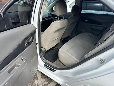 arendaya cobalt: Chevrolet Cobalt: 1.6 l | 2024 il 120000 km Sedan — 10